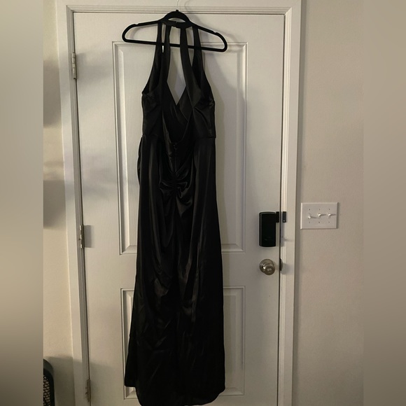 Formal Dress - Picture 2 of 7